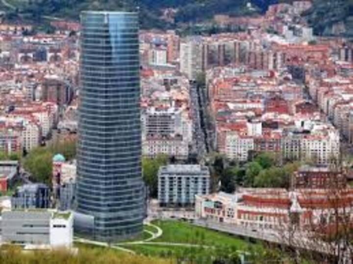 Apartamento Con Garaje Opcional Con 2 Banos Cerca Ayuntamiento Daire Bilbao Dış mekan fotoğraf