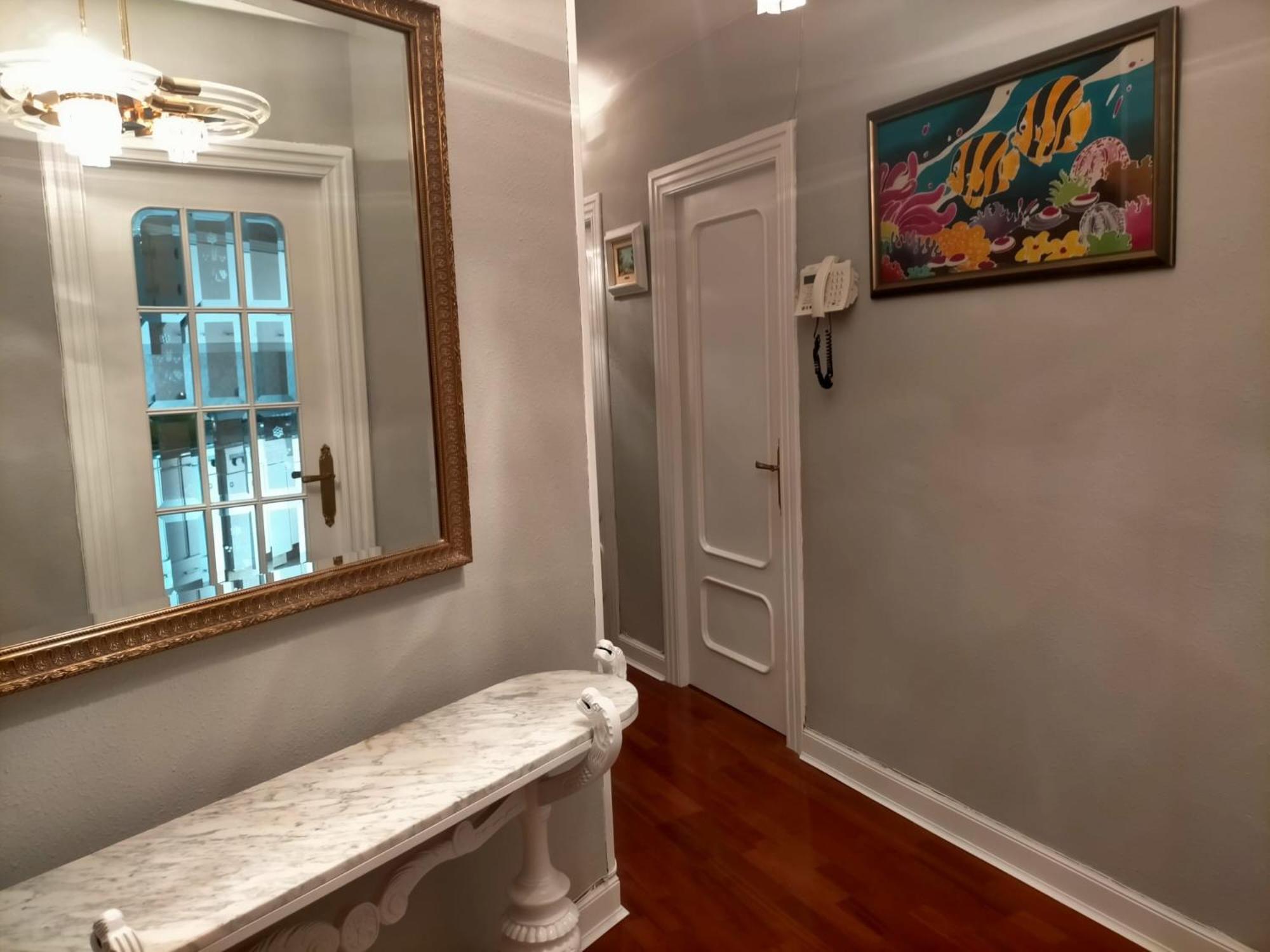 Apartamento Con Garaje Opcional Con 2 Banos Cerca Ayuntamiento Daire Bilbao Dış mekan fotoğraf